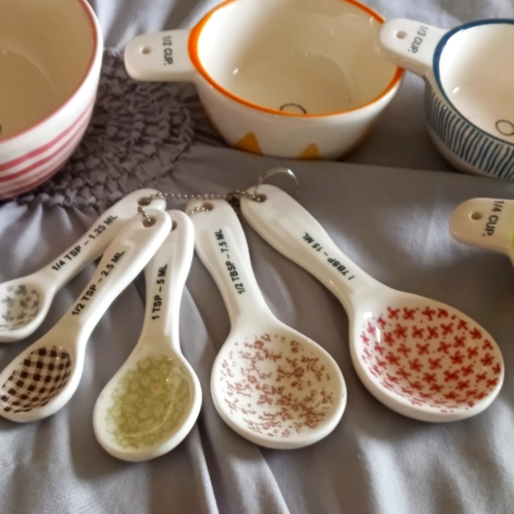 Rae Dunn Measuring cups & Spoons